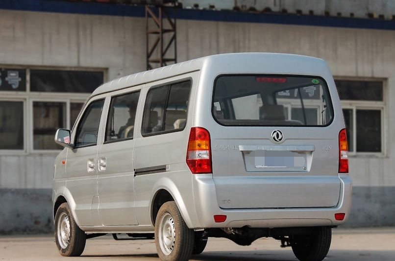 东风小康v292012款13l舒适版整体外观造型独特极具现代感