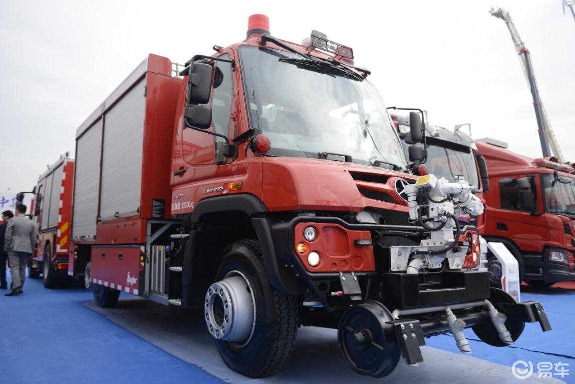 不走寻常路乌尼莫克公铁两用消防车