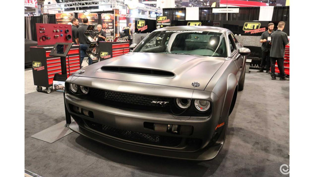 1400马力全碳纤维车身公路最强挑战者srt恶魔