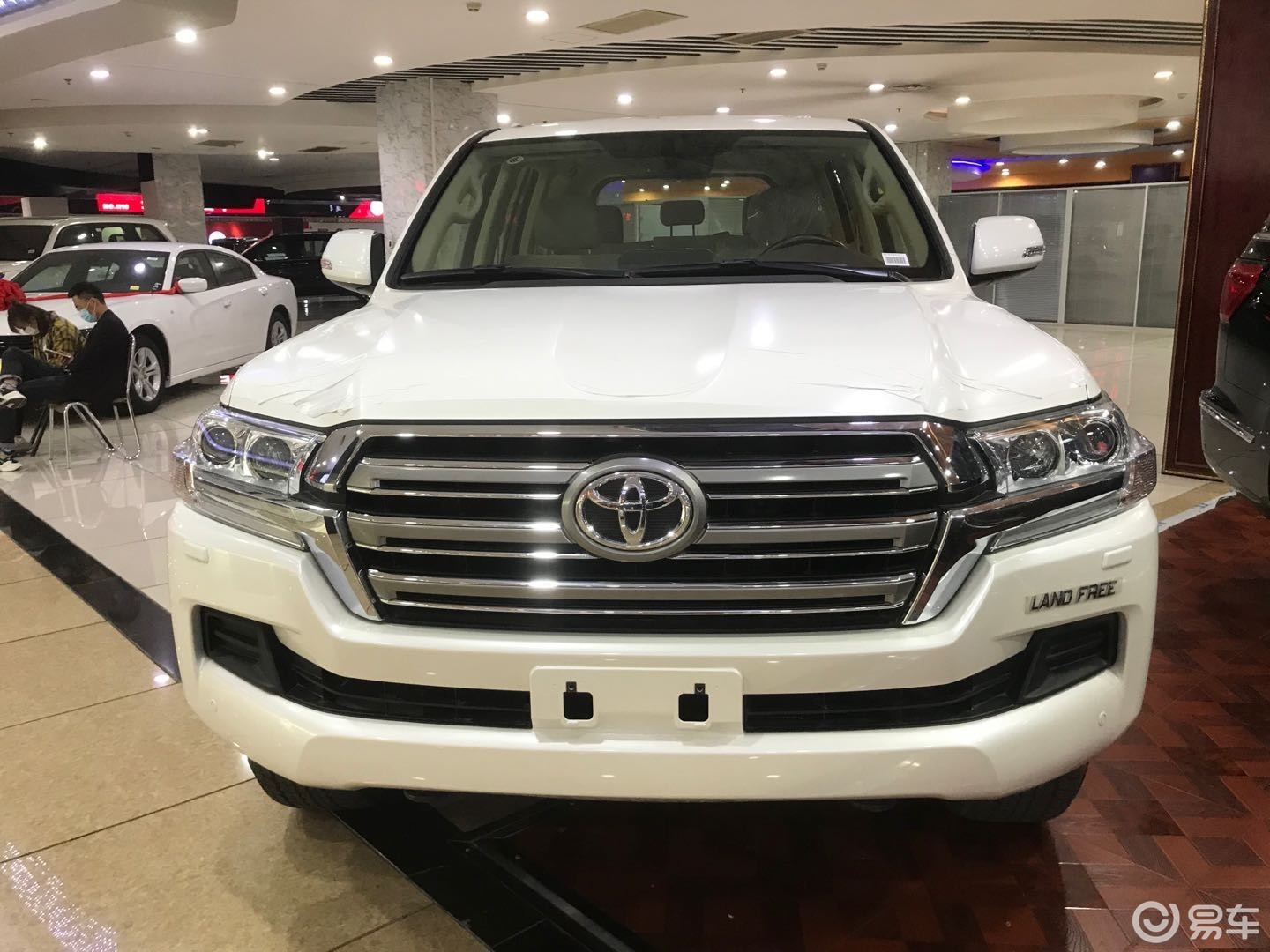 兰德酷路泽400020款大灯清洗版gxr底挂17铁轮高丐