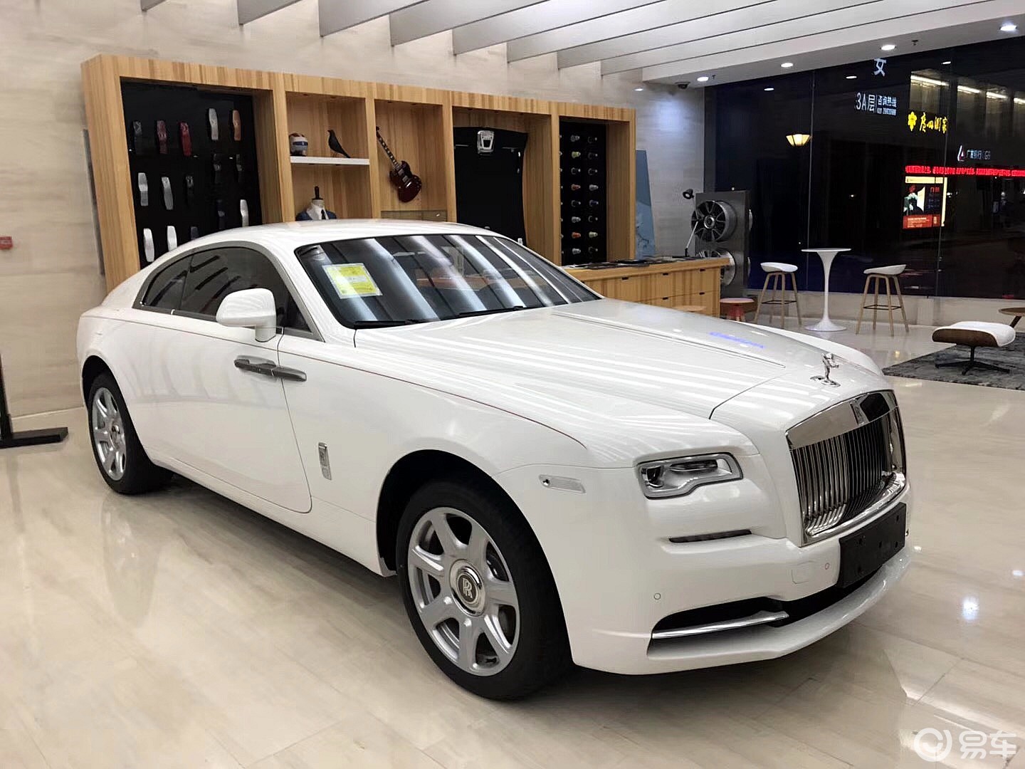 全新劳斯莱斯魅影港口白红现车报价
