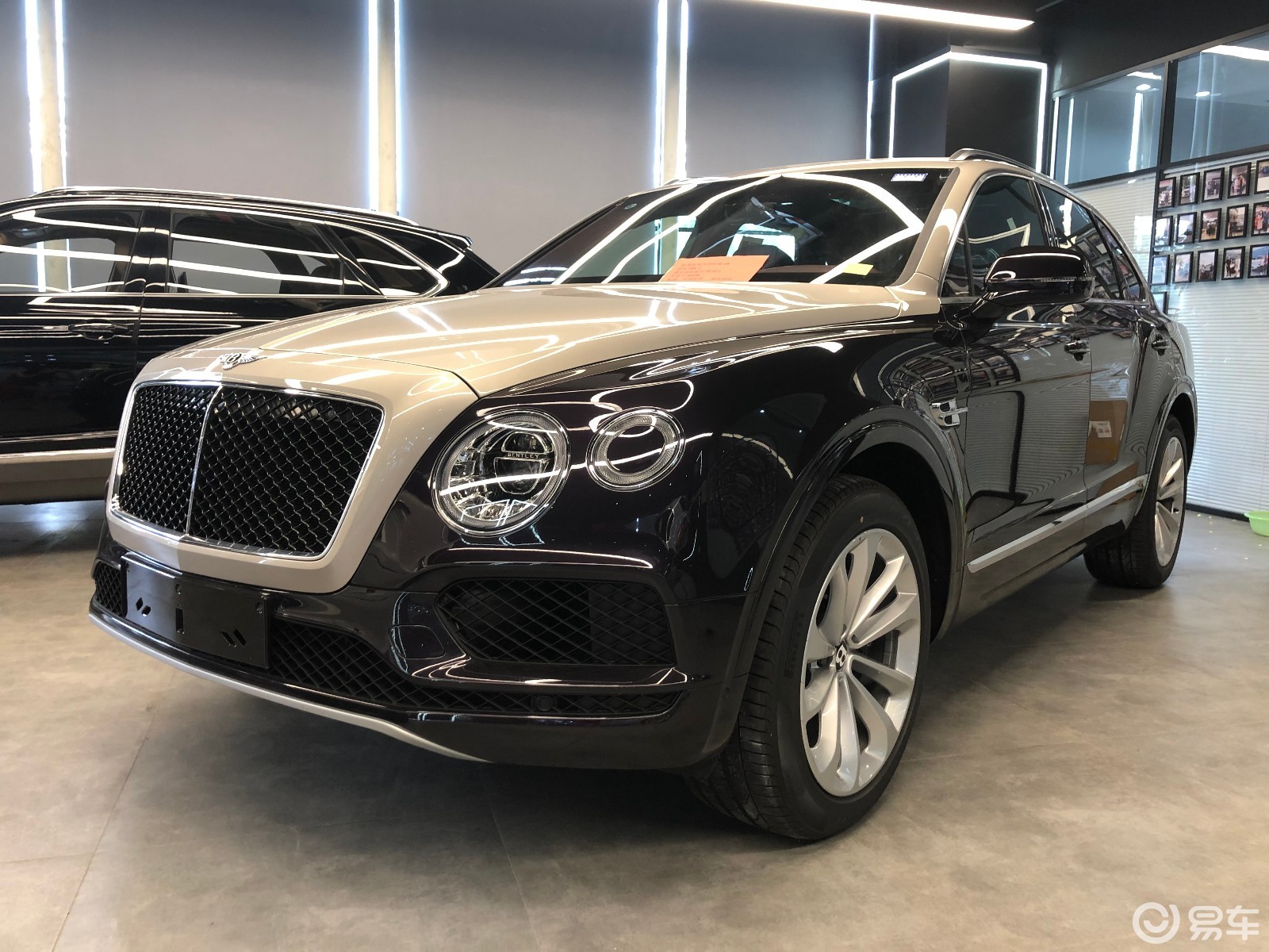 20款宾利添越 深李子双拼配色包牌报价_易车