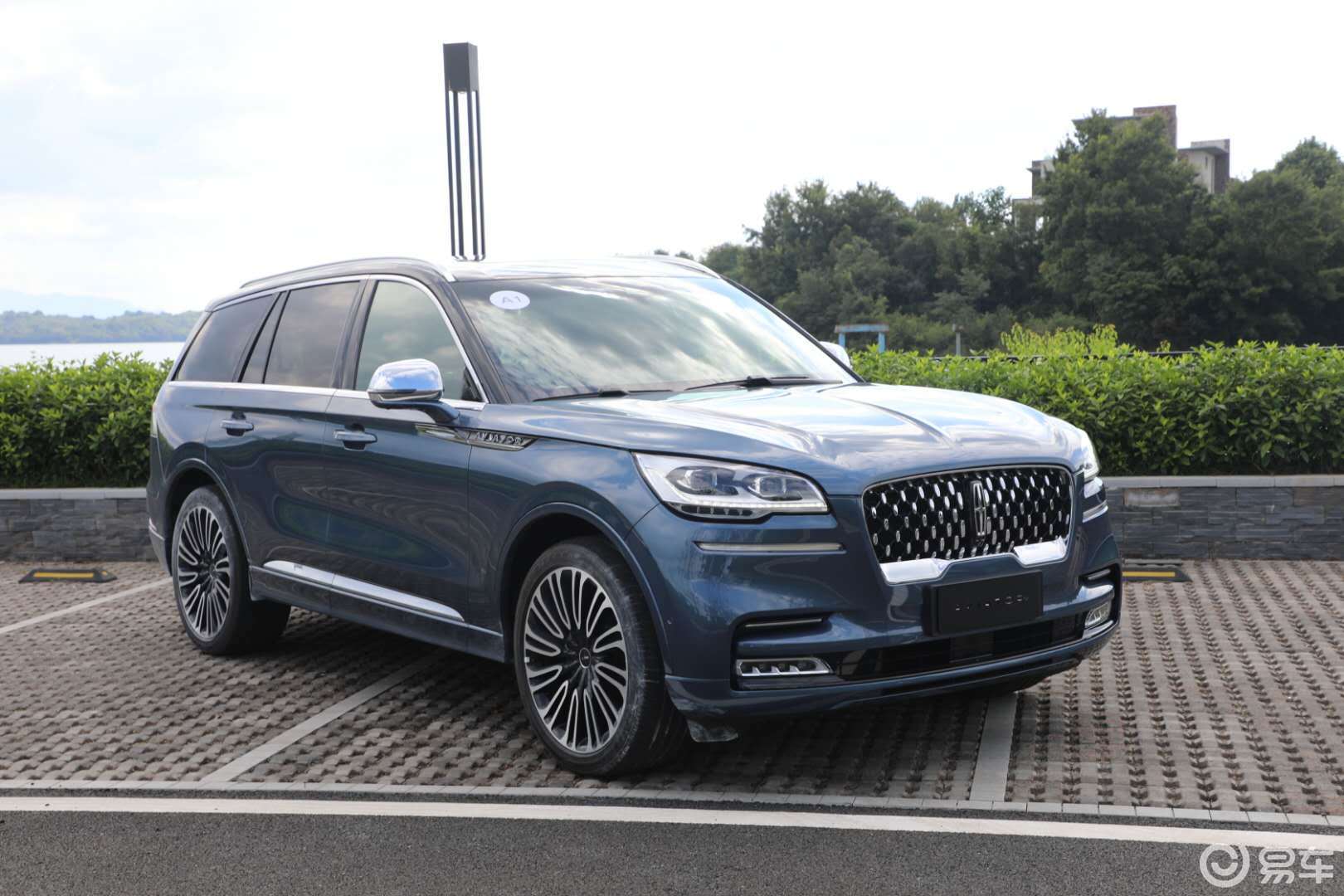 售7598万元国产林肯飞行家四驱总统版有何不同配置