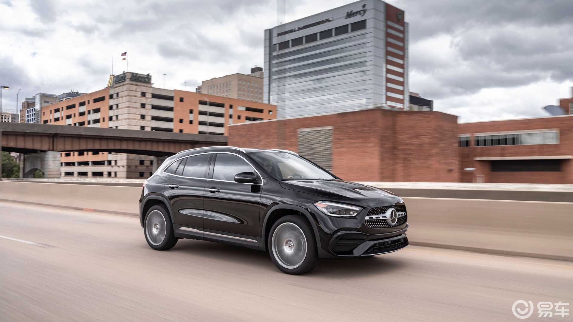 2021款奔驰gla亮相搭载20t发动机配8速dct