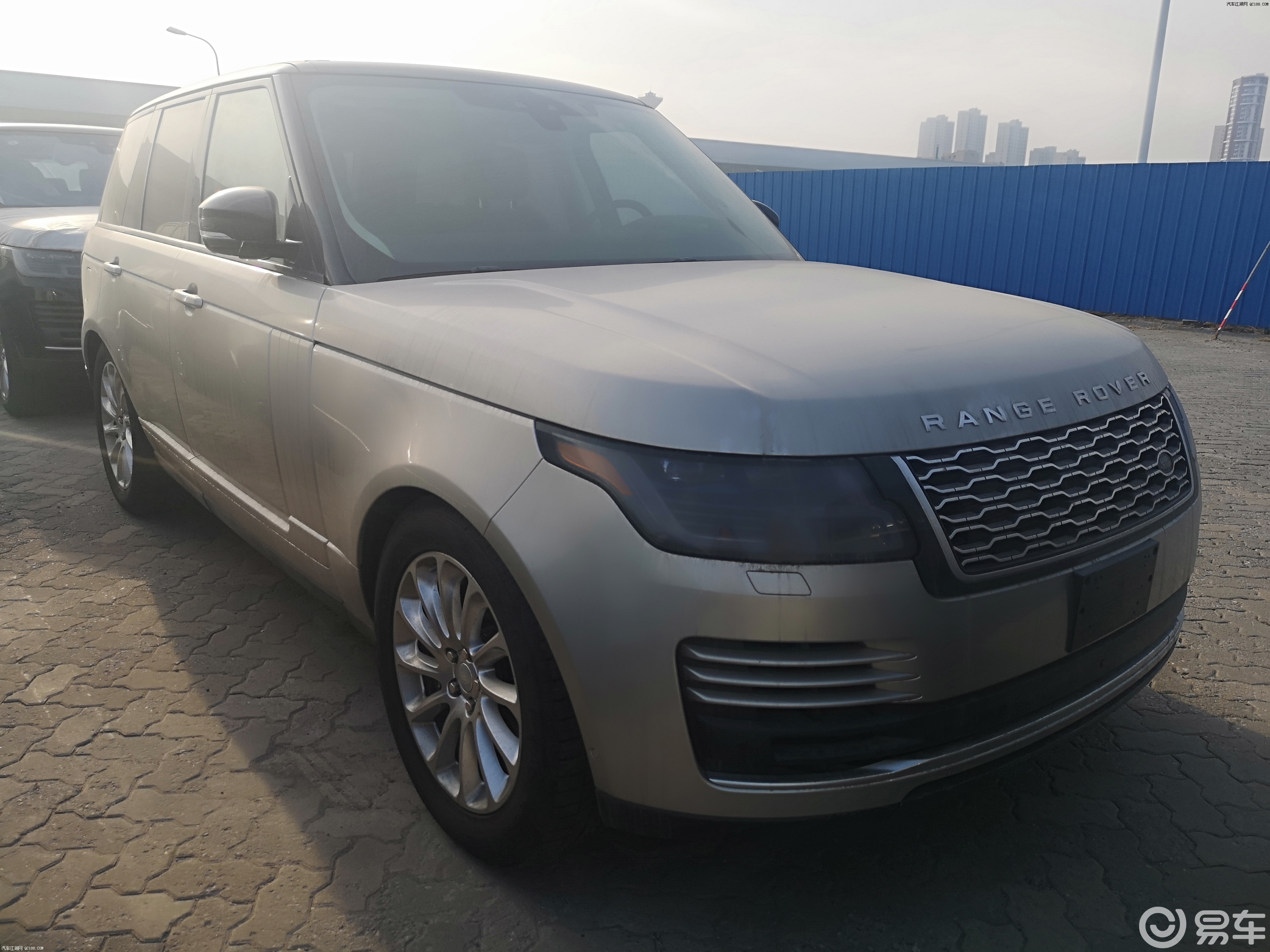 20款路虎揽胜行政版30柴油最新价格越野