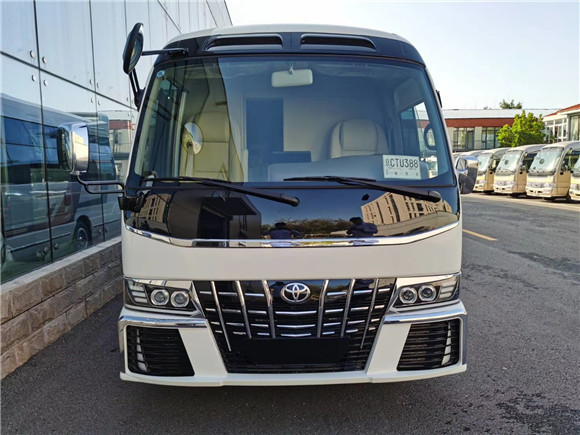 如果现在需要考斯特改装商务车的爱车人士,千万不要错过高贵设计的