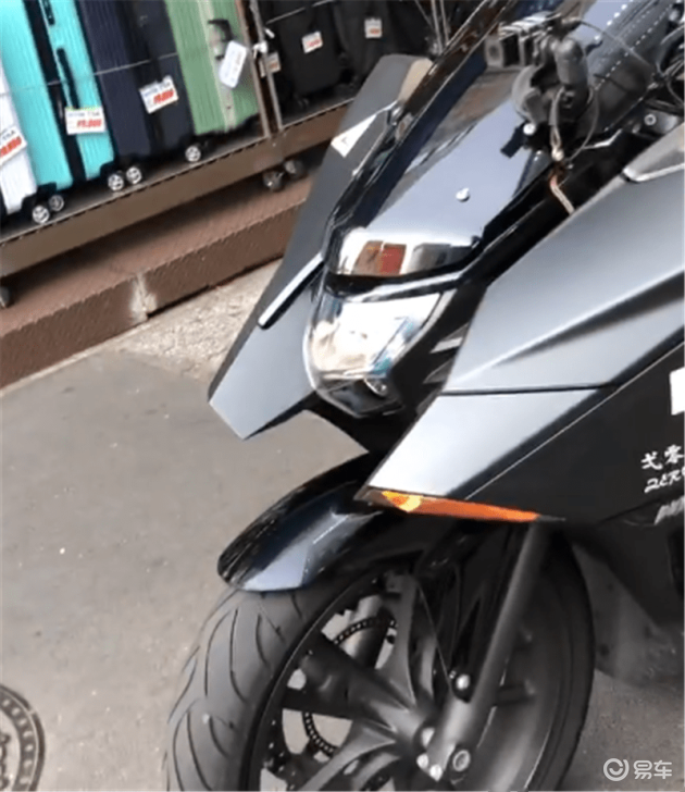 日元的本田nm4 01 排量745cc 外观酷似 未来战车 车平台