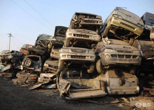 宁愿把汽车丢掉为啥都不去车管所报废车主别以为我傻