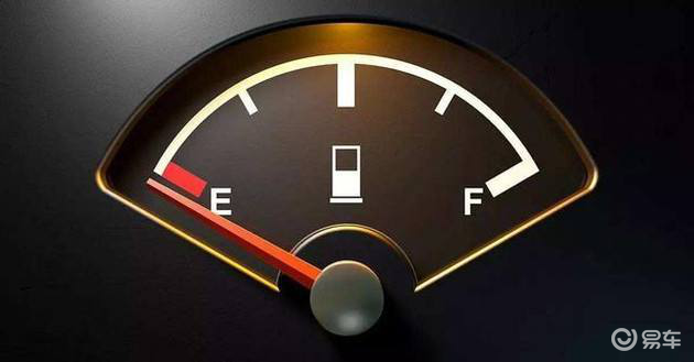 汽车行驶在道路上突然油箱没油了学会这几点不愁