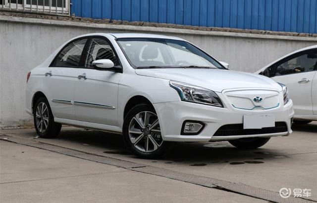 起亚新款华骐300e上市补贴前售价1988万元