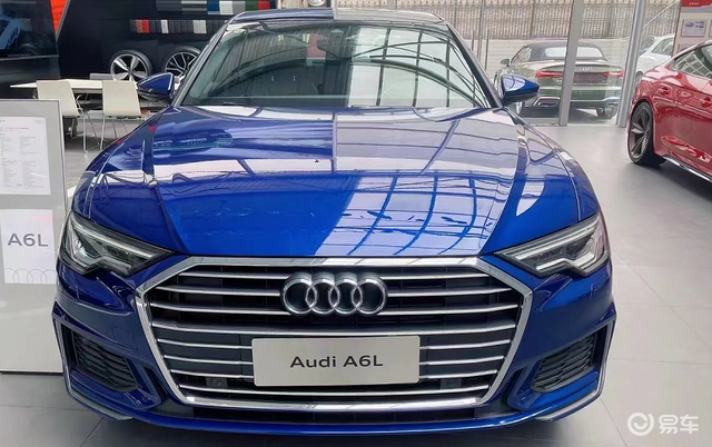 2022款奥迪a6l到店探索蓝很少见前脸气场足