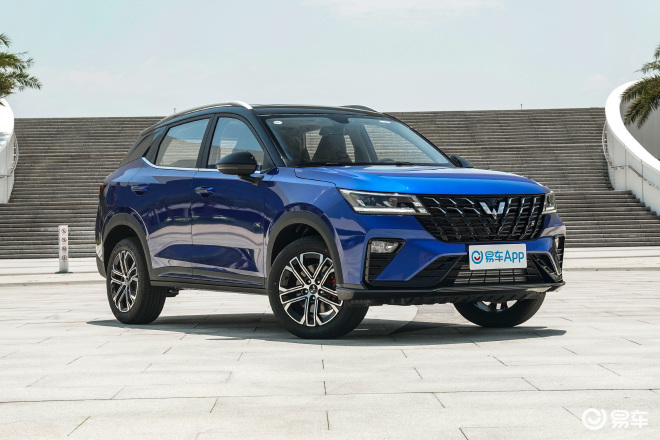 9月底上市 人生的第一部车 五菱星驰 易车 9月底上市 人生的第一部车 五菱星驰 易车