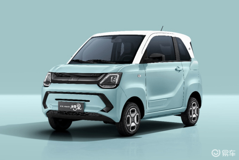 宏光mini电动车很迷你你会迷