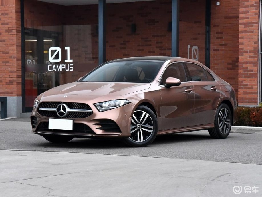 改款奔驰a180l运动轿车上市售价2328万元