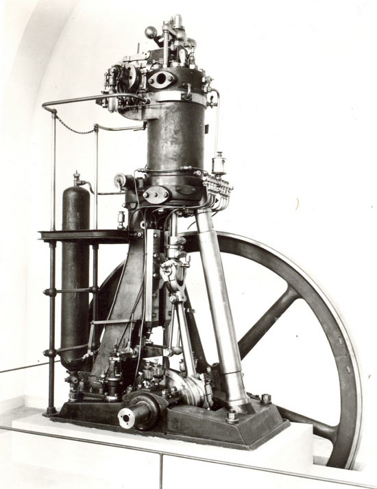 (世界上第一台内燃机)大家都知道奥托循环吧,对了,第一台内燃机就是