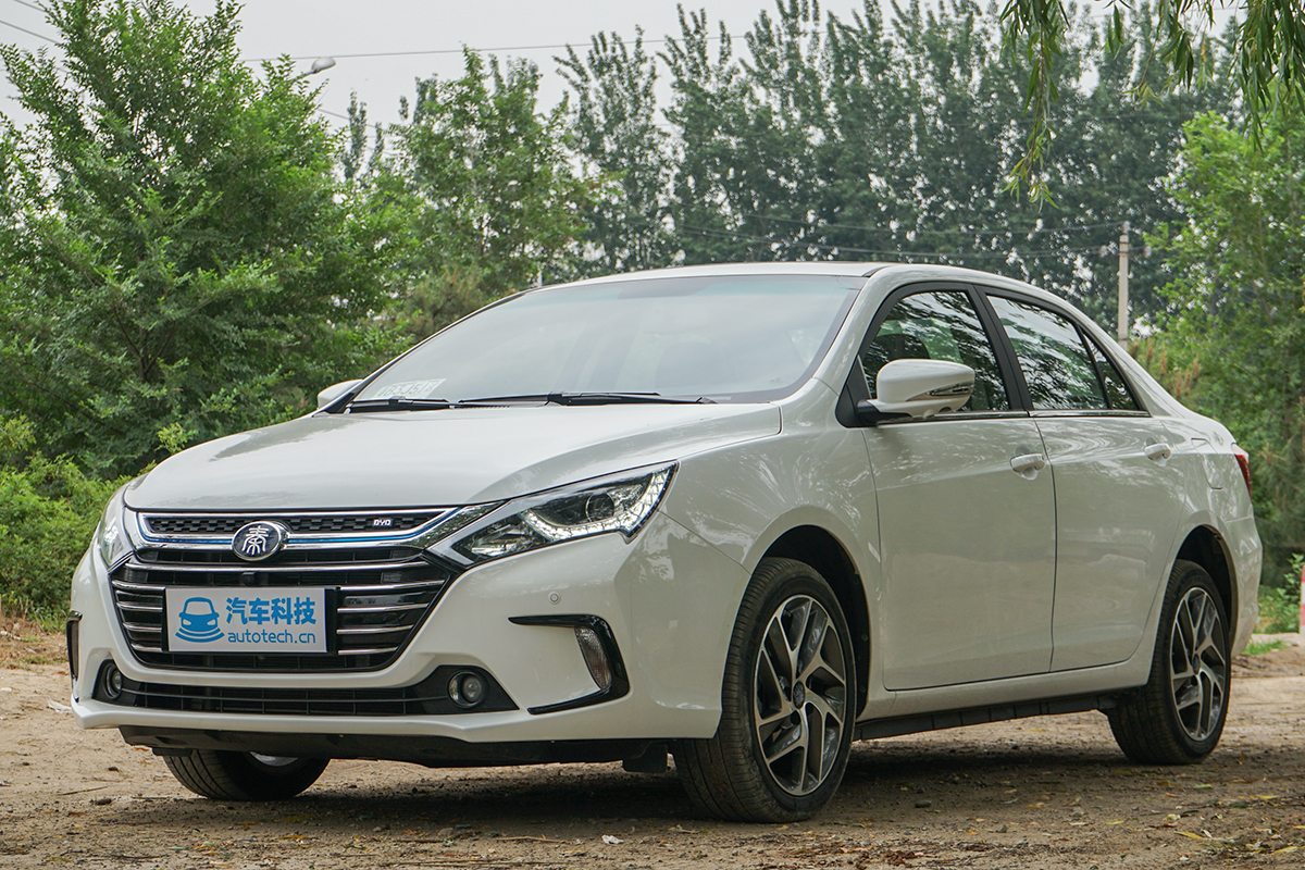 2017款比亚迪秦上市补贴后售价1499万元