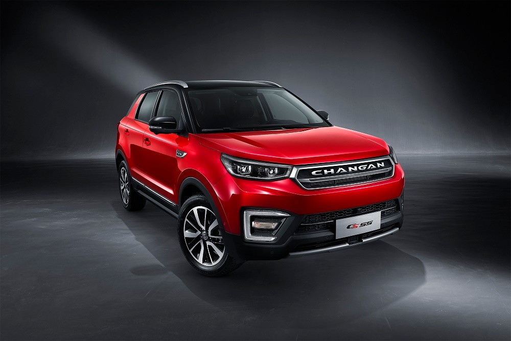 7月26日晚,伴随着杭州美丽的夜色,长安全新紧凑型suv车型cs55正式上市