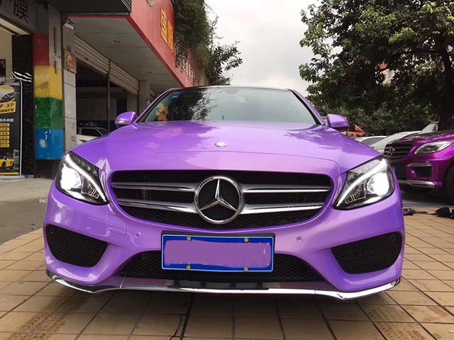 奔驰c200幻彩薰衣草车身改色贴膜 惹眼的紫色