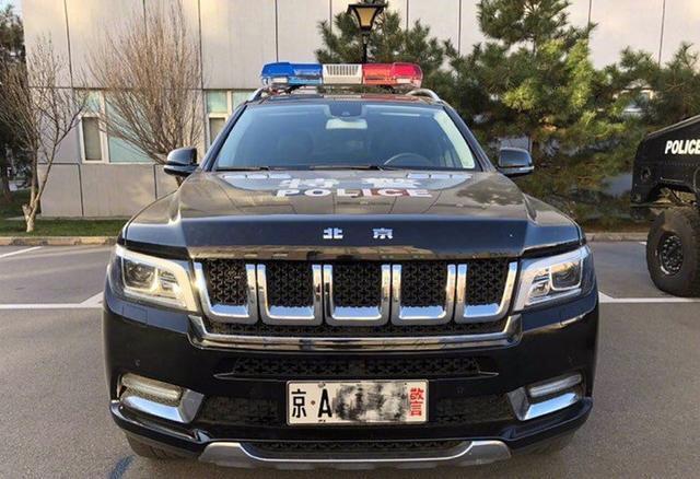 系列的所有车型,最关键的是该车还未上市就已经被警方采购去当警车了