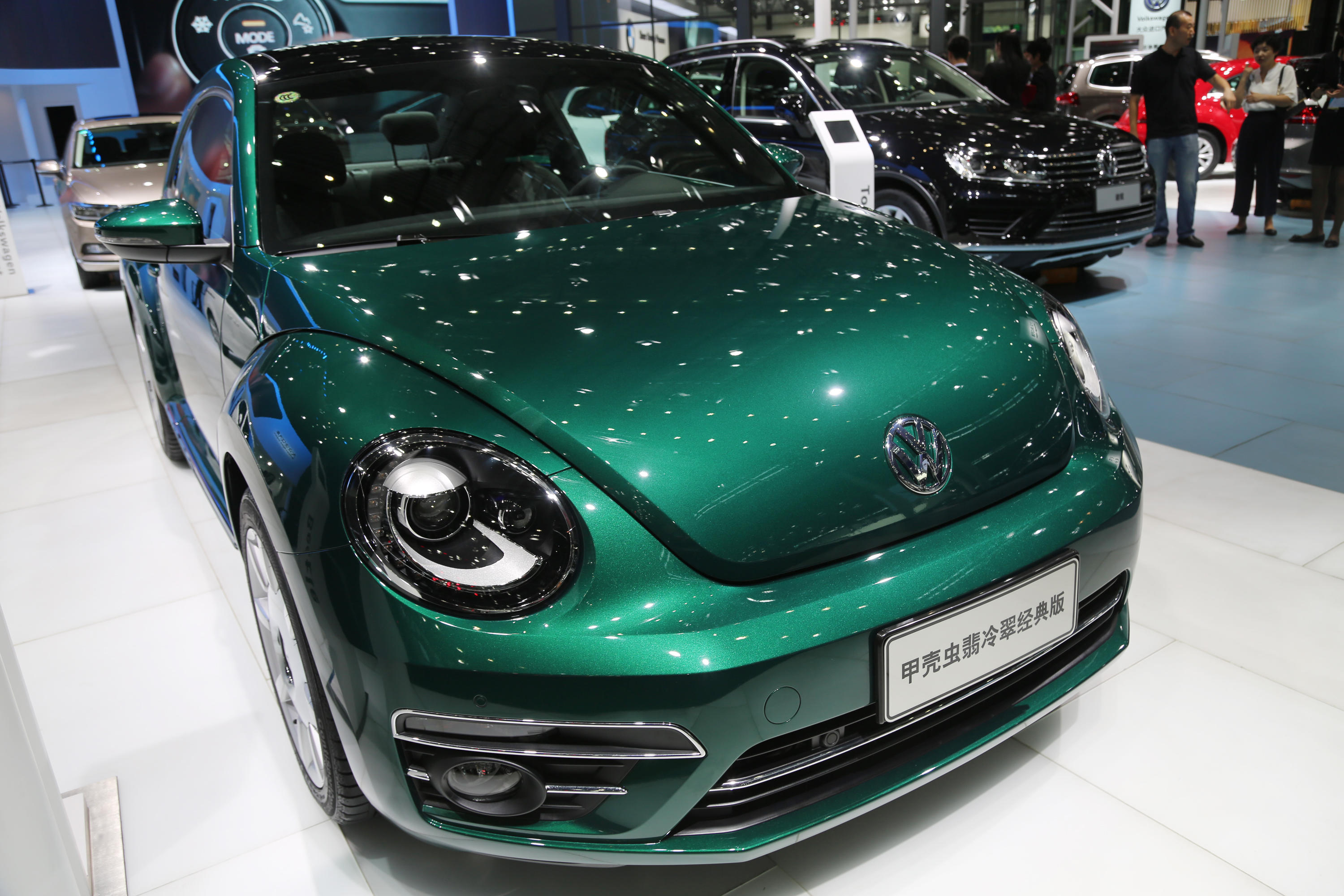 翡翠绿沙丘黄热情红三款甲壳虫汽车你选谁