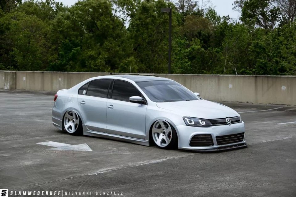 对银色车无感这台jettamk6将刷新你的审美