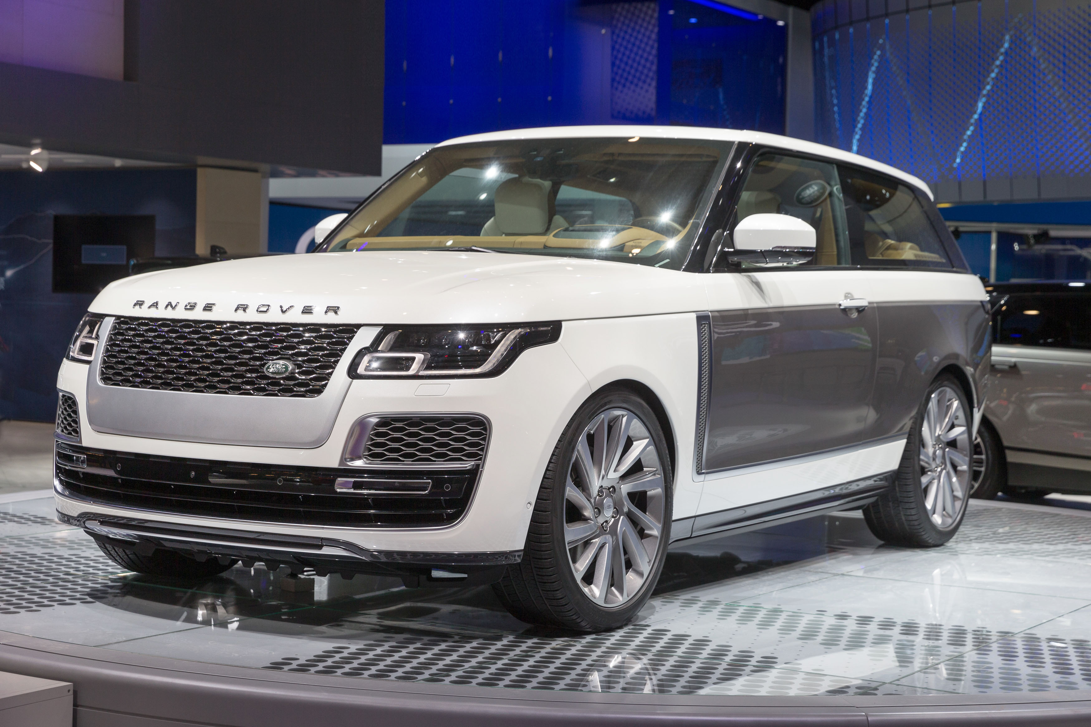 传承经典 追求极致 捷豹路虎旗下豪华高性能子品牌sv震撼亮相