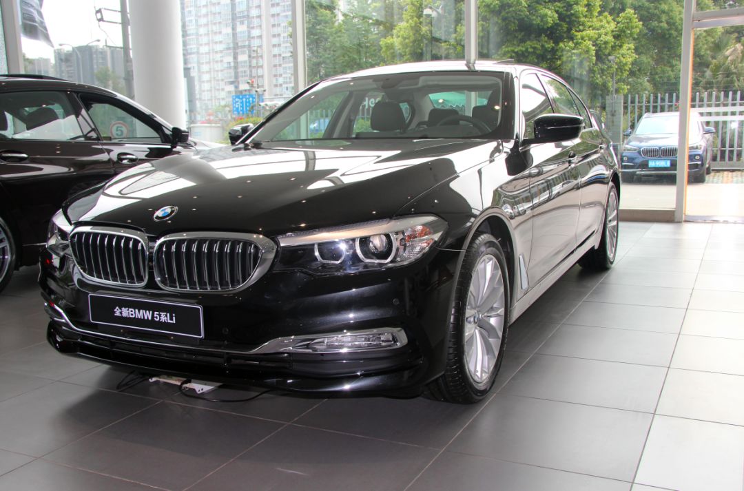 到店实拍宝马525li入门即高配的说法从何而来