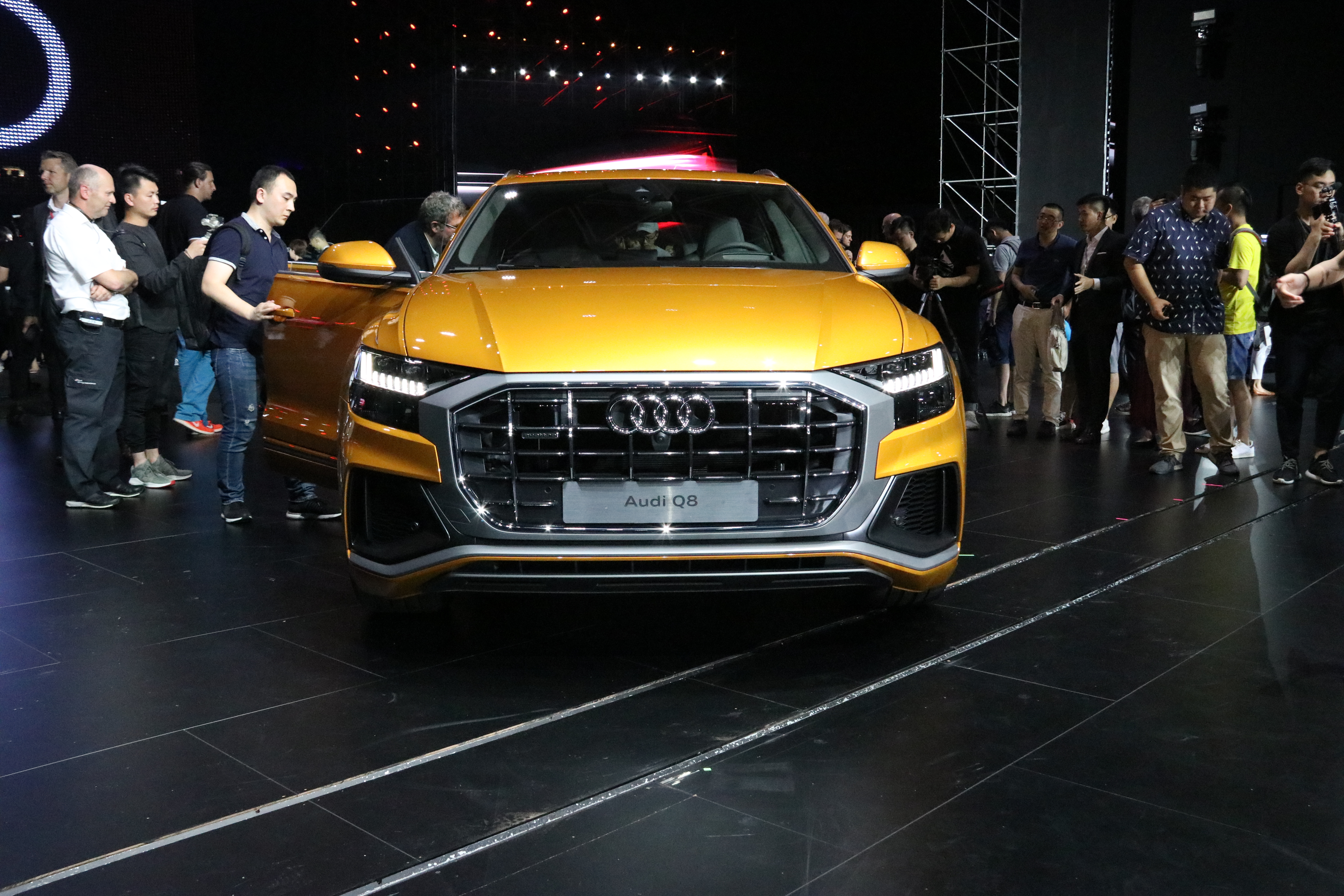 奥迪跨界suv-极速风潮