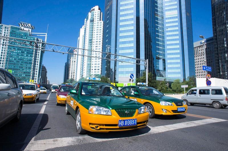 北京宣布上调出租车燃油费8月1日起执行乘客大喊吃不消