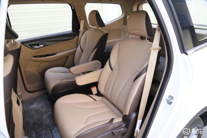 省心省油就选它宝骏730限时优惠211万