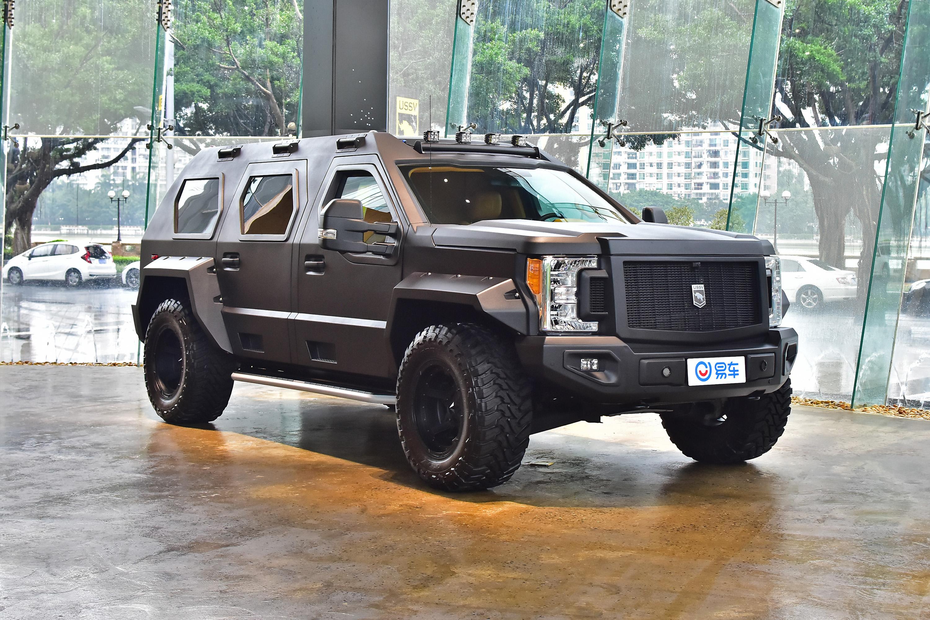 特斯拉皮卡军用装甲版曝光酷似未来战车配太阳能供电和重机枪