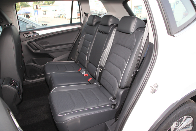 科技感十足还很实用途观l插电混动现金优惠高达8万