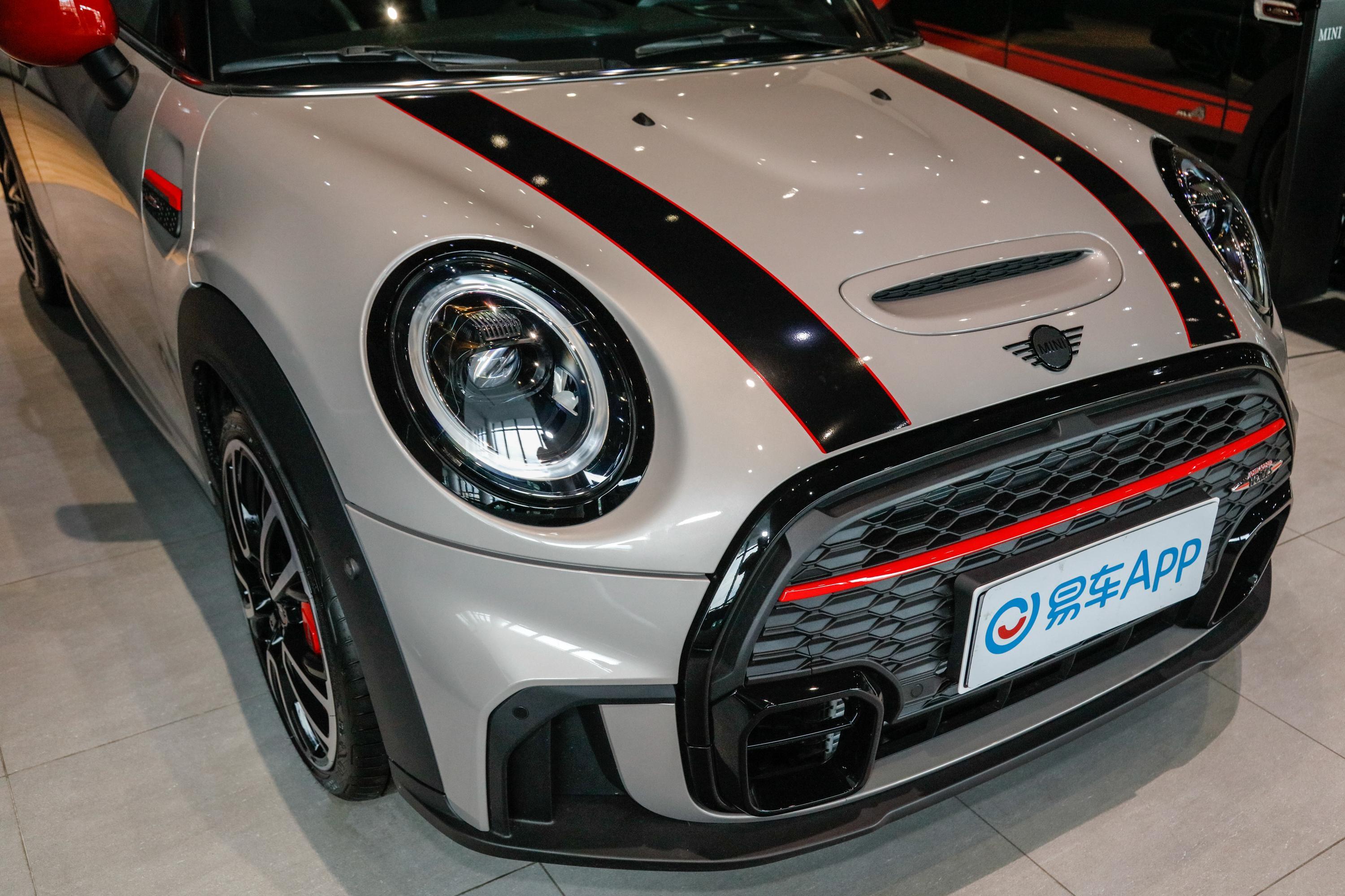 极智魅力中高级小型车豪华感很强 易车