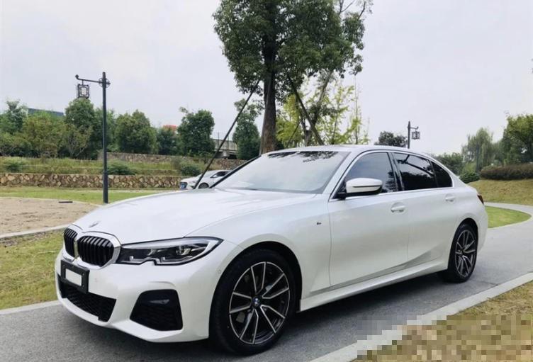 喜提爱车宝马3系2021款320lim运动套装