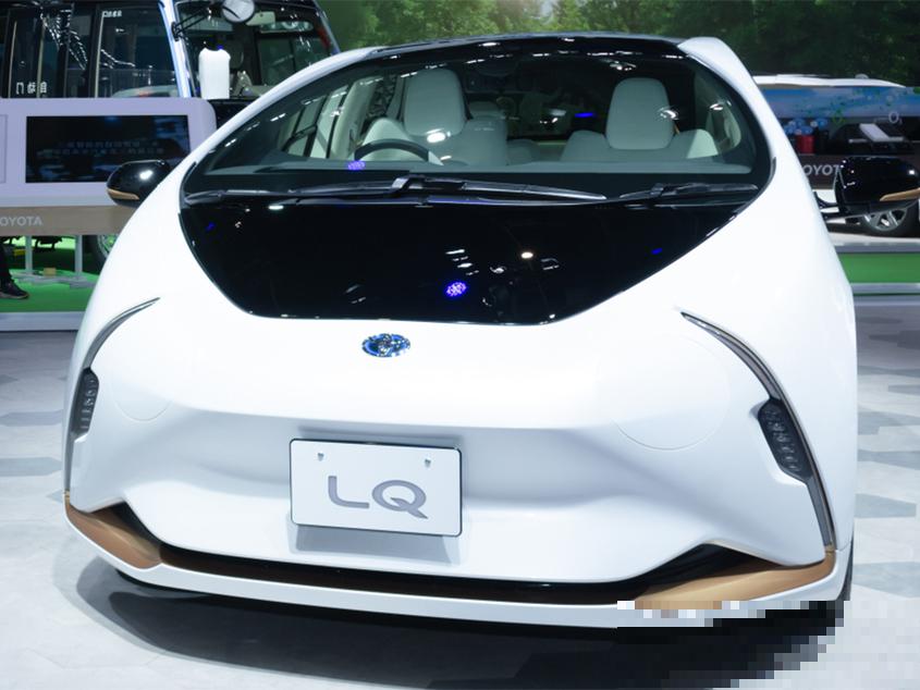 2020进博会丰田lq概念车国内亮相