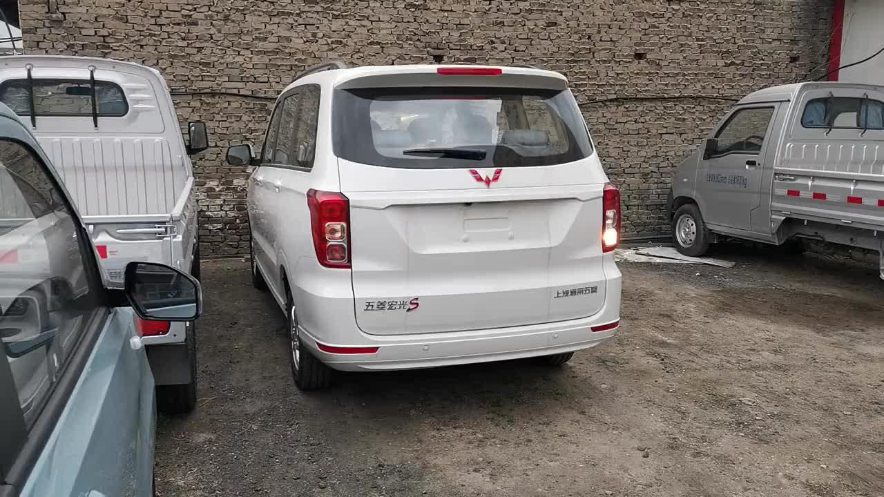 第十次进藏开始选择床车试驾21款改进变速箱双飞轮的五菱宏光s