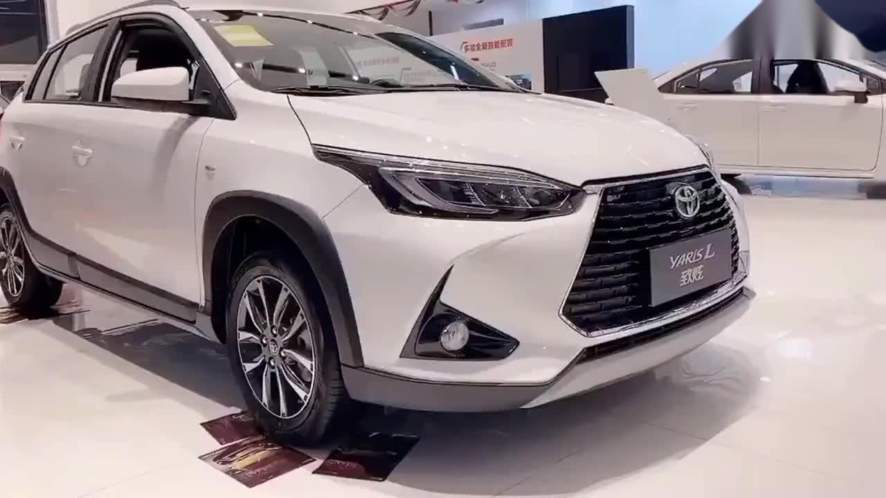 新款广气丰田致炫x展示外观清新耀眼看着就不错