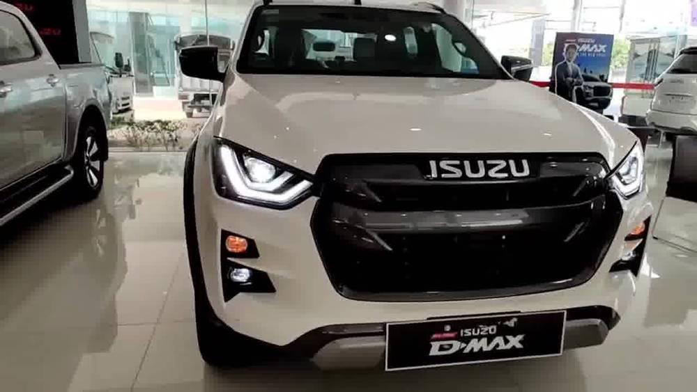 2022款五十铃dmax到店实拍这颜值配置给一个不喜欢的理由