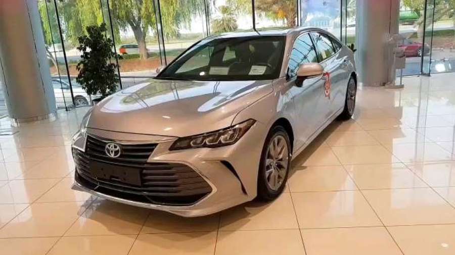 2020款丰田亚洲龙到店实拍近距离了解外观与内饰