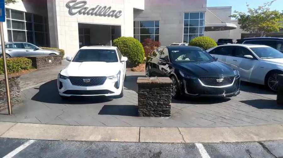 2020款凯迪拉克ct4怎么样和2020款凯迪拉克ct5实车对比下就知道