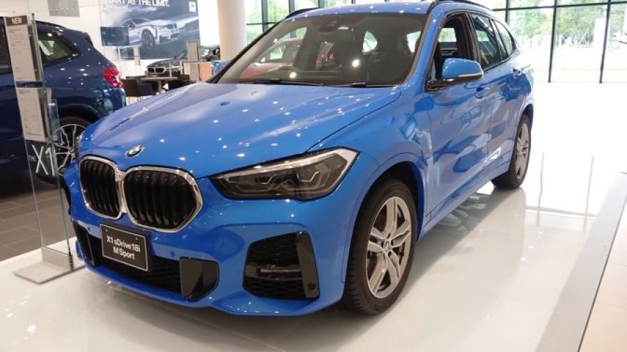 新车展示实拍2020款宝马x1msport空间还不赖