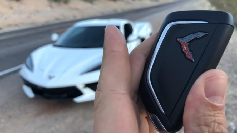 按下雪佛兰克尔维特车钥匙坐进驾驶舱那刻才是心动的开始