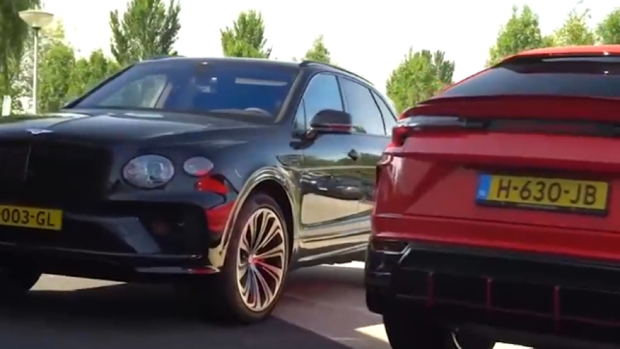 宾利添越和兰博基尼urus对比实拍选哪款自己拿主意