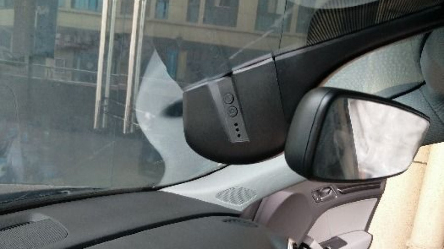 奥迪a3专用隐藏式行车记录仪免走线安装效果清晰度不错