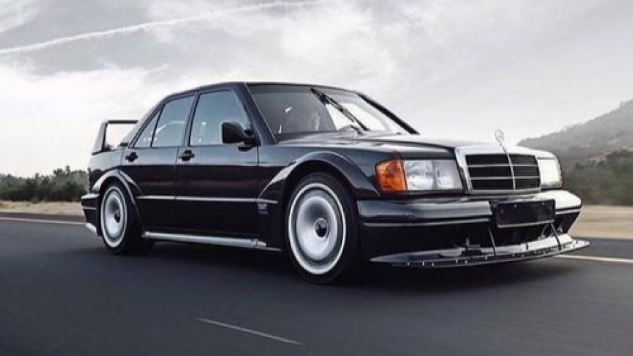 致敬经典头文字d中的奔驰e190