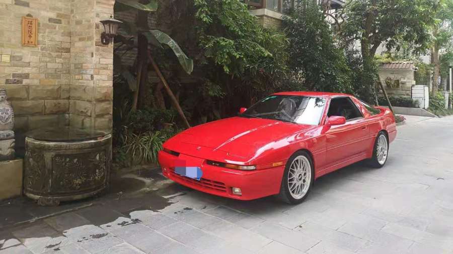 麻辣拍客丨第三代丰田supra,四十年过去她依然