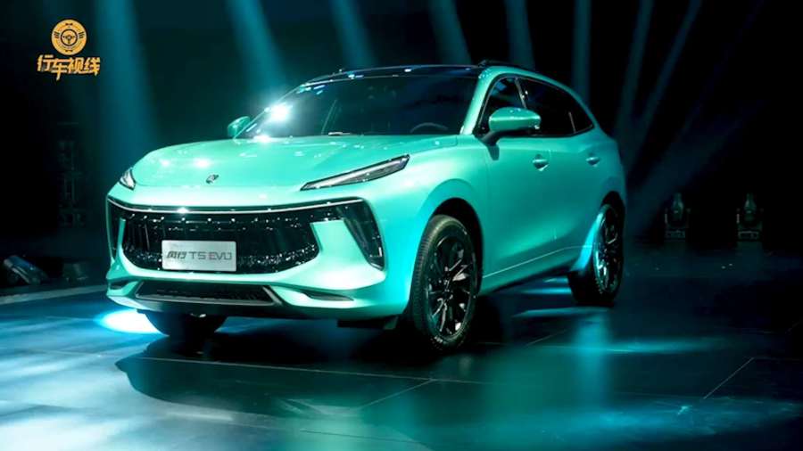 风行t5evo采用全新logo锋动力学设计更符合年轻人审美
