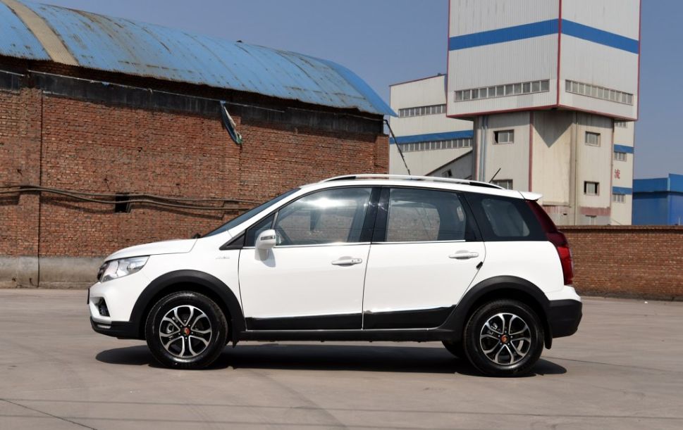 景逸x3具有超高的运动范时尚感与颜值并存外观比较潮流