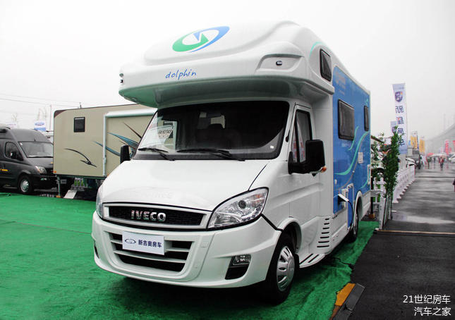 年轻or沉稳图解戴德隆翠哆啡c8房车