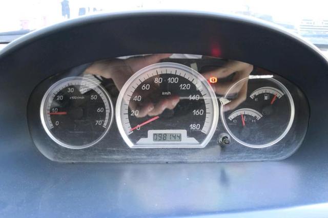 如何鉴定二手车之天津一汽威志